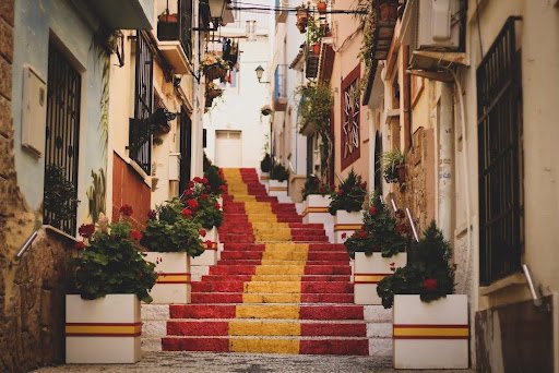Moving to Spain from the UK: A Complete Checklist for a Smooth Transition