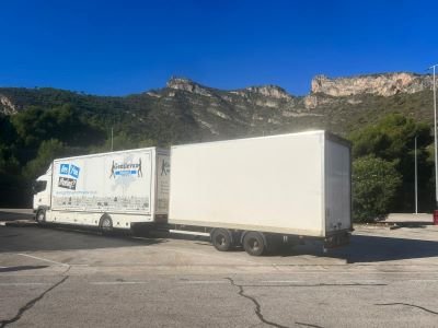 Gentlevan's staff loading furniture